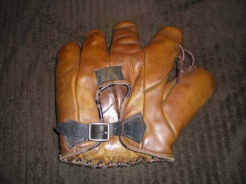 Earl Averill D&M Back